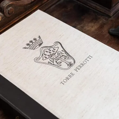 فندق Torre Perrotti - Le