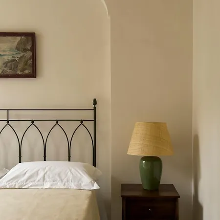Hotel Torre Perrotti - Le *